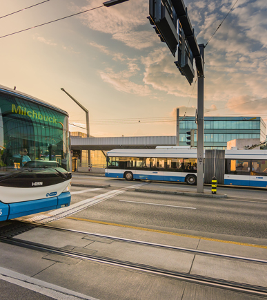 VBZ Busse im Stadtverkehr von Zuerich